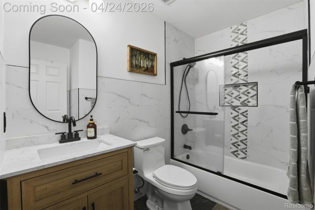 3300 Viking Drive, Commerce Charter Township, MI 48390