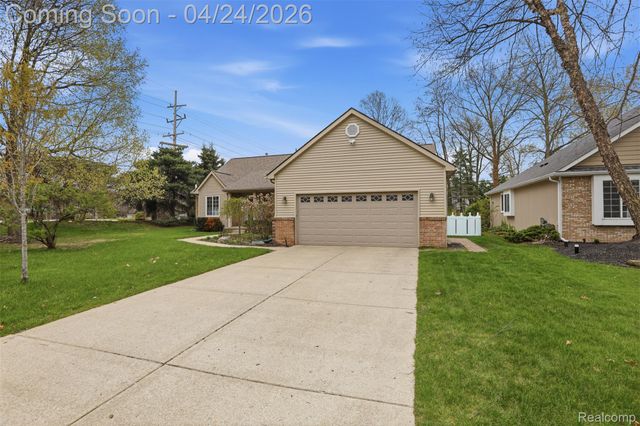 3300 Viking Drive, Commerce Charter Township, MI 48390