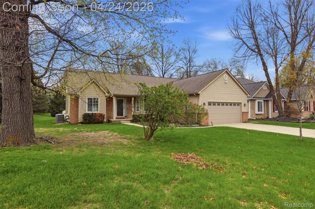 3300 Viking Drive, Commerce Charter Township, MI 48390