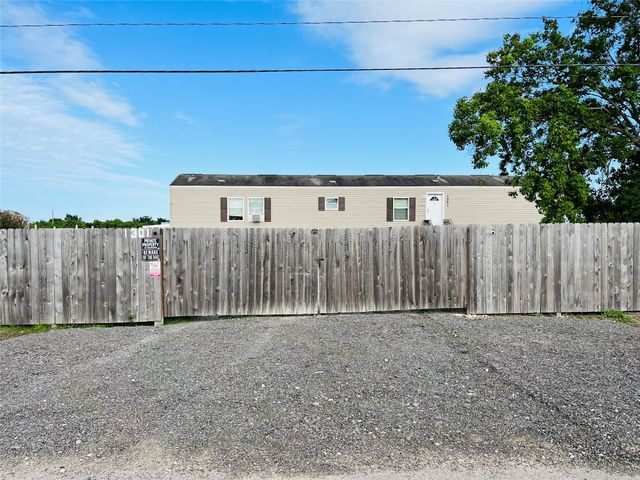 1301 24th Street, San Leon, TX 77539