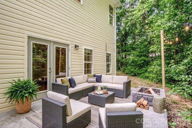 127 Wood Acre Drive, Mooresville, NC 28115