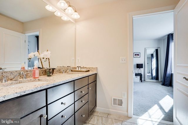 16628 DANRIDGE MANOR DR, Woodbridge, VA 22191
