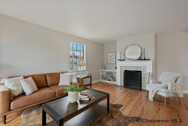 322 W 6TH AVE, Cheyenne, WY 82001