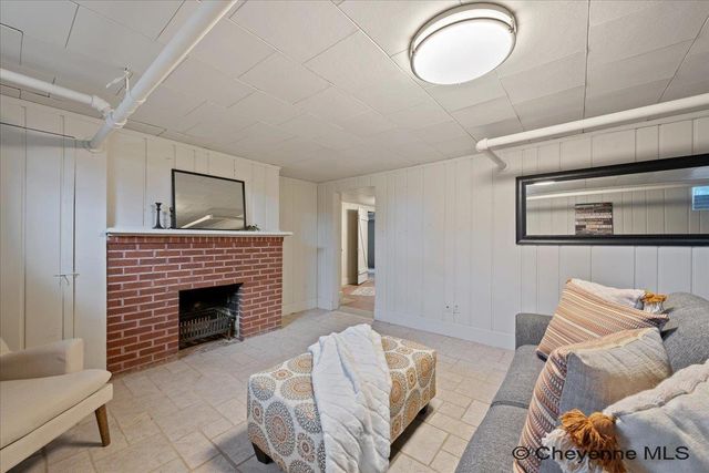 322 W 6TH AVE, Cheyenne, WY 82001