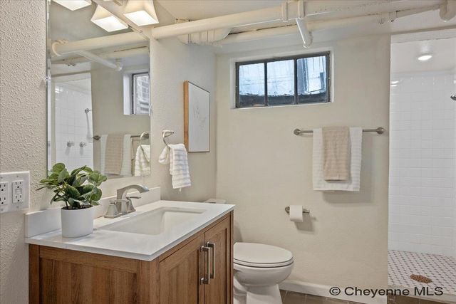 322 W 6TH AVE, Cheyenne, WY 82001