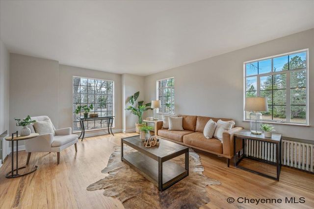 322 W 6TH AVE, Cheyenne, WY 82001