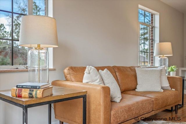 322 W 6TH AVE, Cheyenne, WY 82001