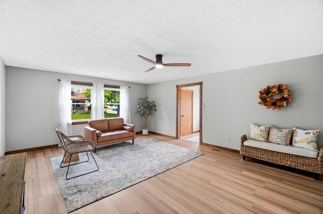 902 S Mulberry Street 902 S Mulberry Street, Troy, OH 45373