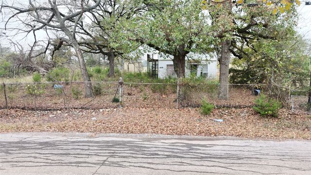 4525 County Road 3706, Wills Point, TX 75169