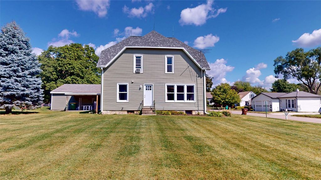 516 S 8th Avenue, Winterset, IA 50273