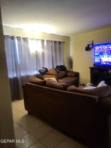 10068 QUEBEC Street, El Paso, TX 79924
