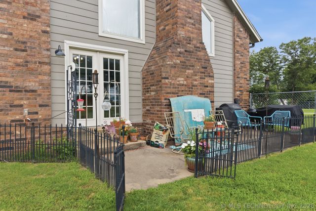 15604 E Oklahoma Street, Catoosa, OK 74116