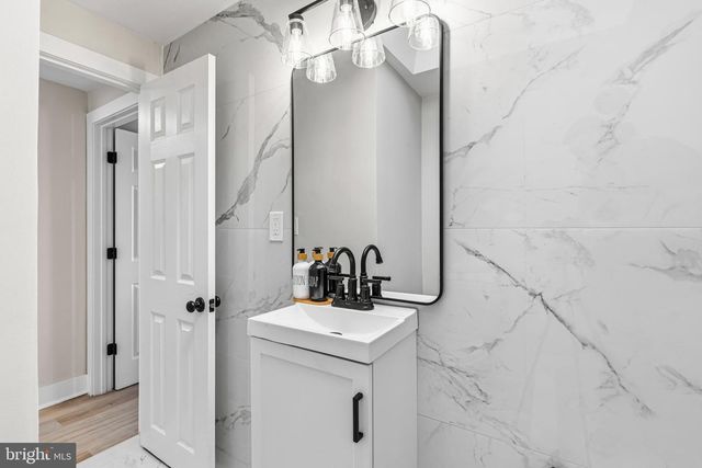 726 GRANT RD, Folcroft, PA 19032