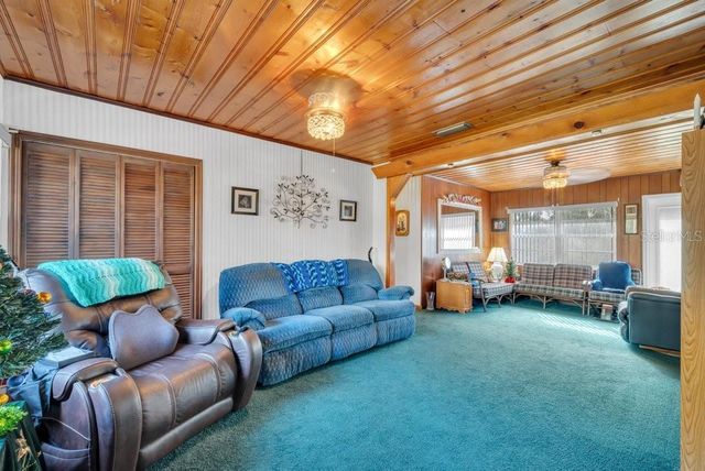 415 HAL COLDING ROAD, Lithia, FL 33547