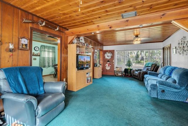 415 HAL COLDING ROAD, Lithia, FL 33547