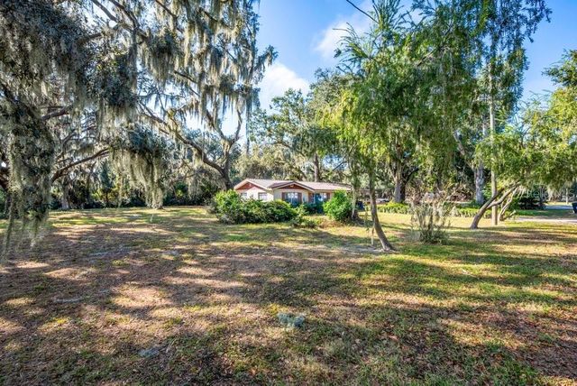 415 HAL COLDING ROAD, Lithia, FL 33547