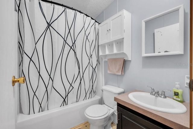 415 HAL COLDING ROAD, Lithia, FL 33547