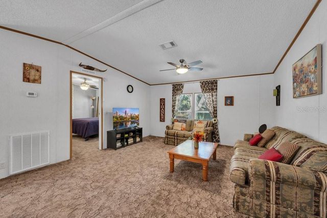 415 HAL COLDING ROAD, Lithia, FL 33547