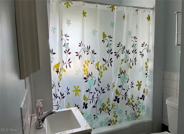 6419 S Ridge Road W, Geneva, OH 44041