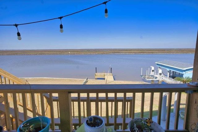 2061 County Road 230, Sargent, TX 77414