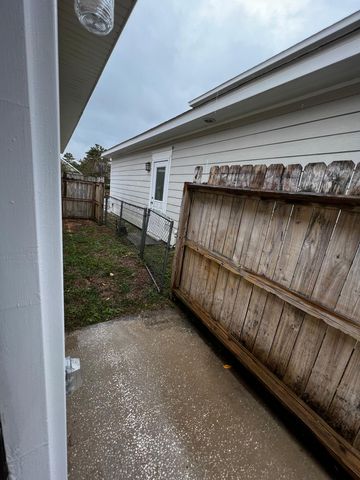 7459 Harvest Village Court, Navarre, FL 32566