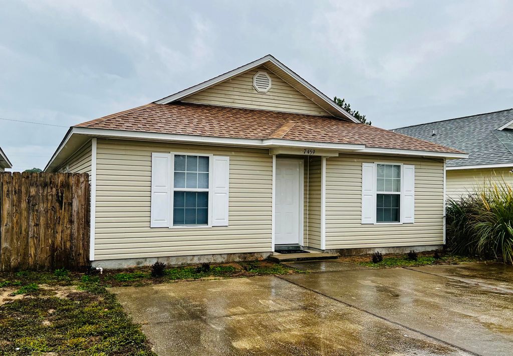 7459 Harvest Village Court, Navarre, FL 32566