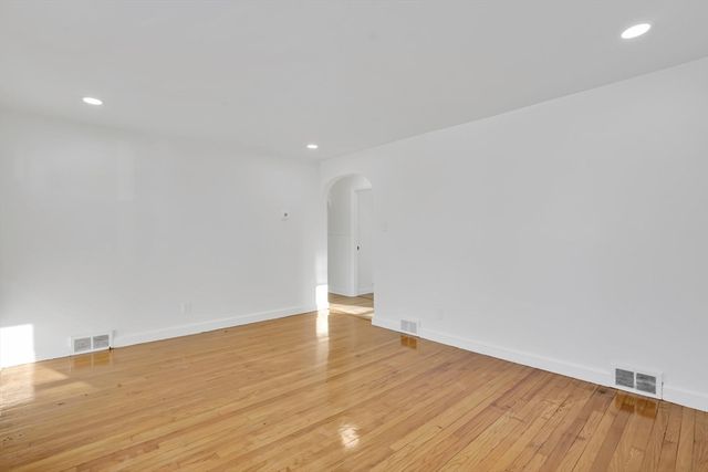 47 Victoria St, Springfield, MA 01104