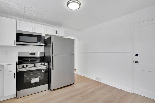 47 Victoria St, Springfield, MA 01104