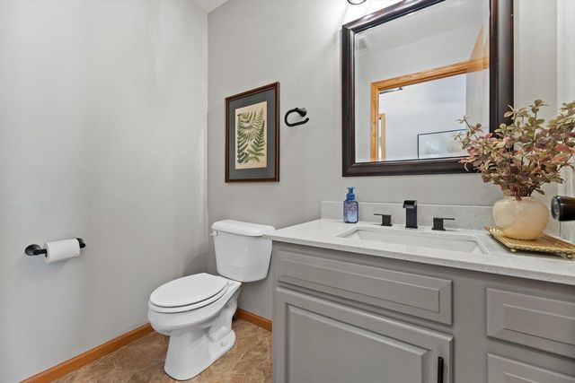 6322 Newcastle LANE, Racine, WI 53402