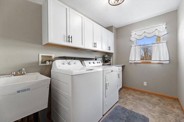 6322 Newcastle LANE, Racine, WI 53402