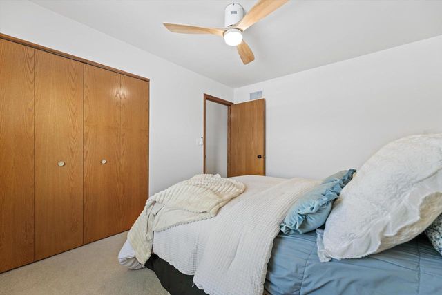 6322 Newcastle LANE, Racine, WI 53402