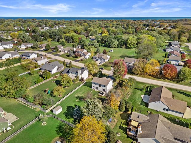 6322 Newcastle LANE, Racine, WI 53402