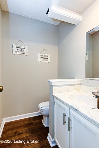 2969 Six Mile Ln, Louisville, KY 40220