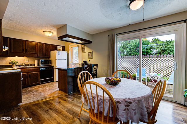 2969 Six Mile Ln, Louisville, KY 40220