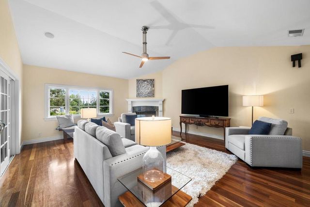 15723 Oak Knoll Drive, Los Gatos, CA 95030