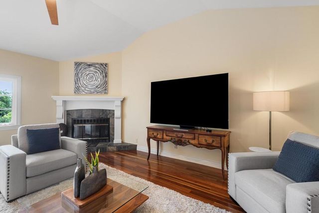 15723 Oak Knoll Drive, Los Gatos, CA 95030