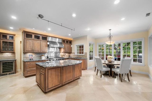 15723 Oak Knoll Drive, Los Gatos, CA 95030