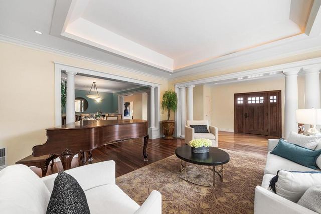 15723 Oak Knoll Drive, Los Gatos, CA 95030