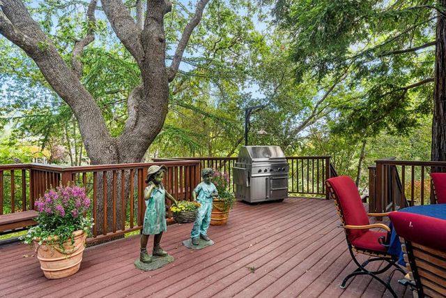 15723 Oak Knoll Drive, Los Gatos, CA 95030