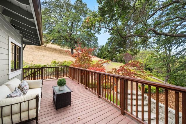 15723 Oak Knoll Drive, Los Gatos, CA 95030