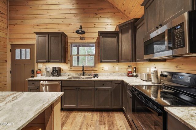 3831 Revetta Circle, Sevierville, TN 37862