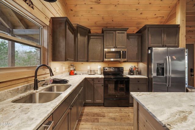 3831 Revetta Circle, Sevierville, TN 37862