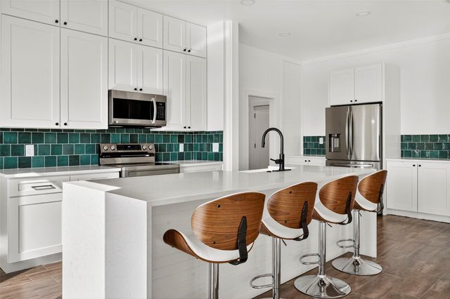 111 Starlight PATH, Red Rock, TX 78662