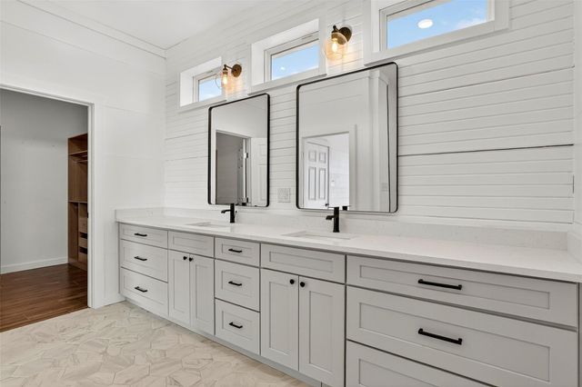 111 Starlight PATH, Red Rock, TX 78662