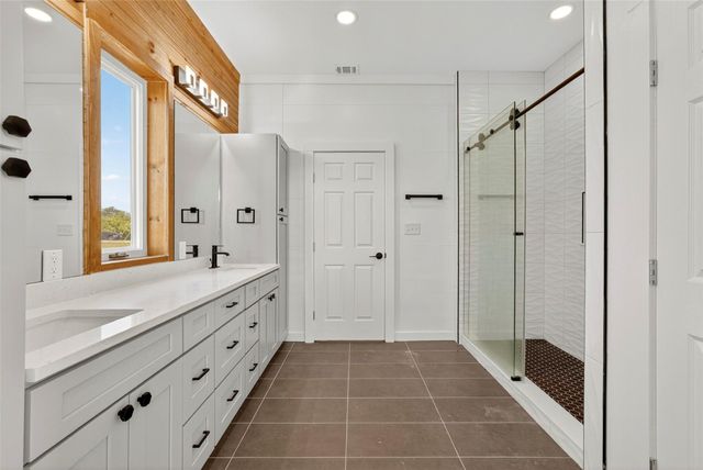 111 Starlight PATH, Red Rock, TX 78662