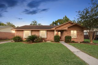 2608 Huckleberry Lane, Pasadena, TX 77502
