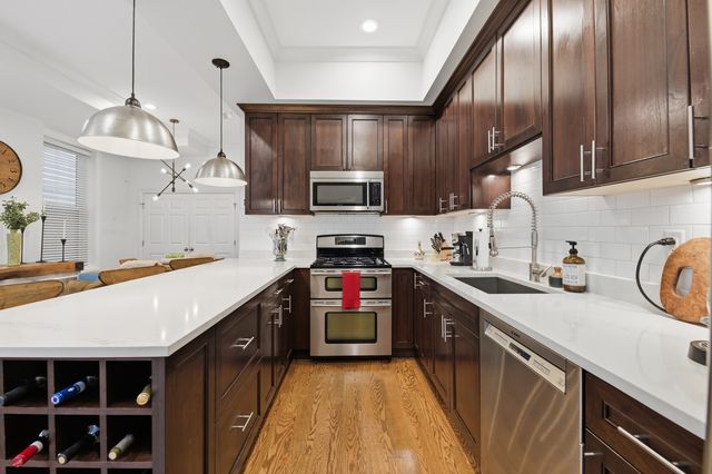 1610 W Ohio Street, Chicago, IL 60622