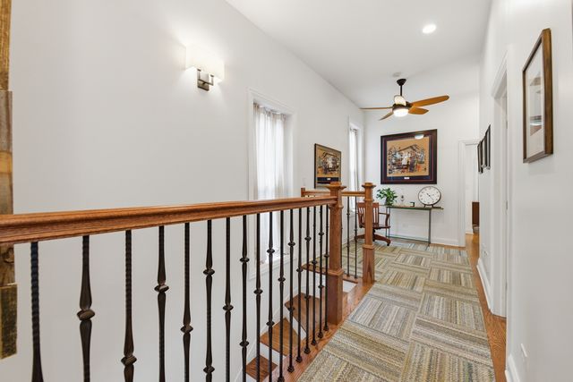 1610 W Ohio Street, Chicago, IL 60622