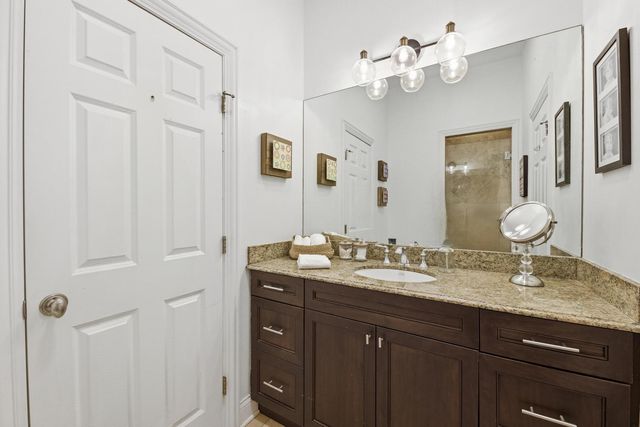 1610 W Ohio Street, Chicago, IL 60622