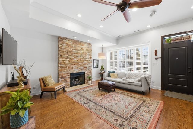 1610 W Ohio Street, Chicago, IL 60622